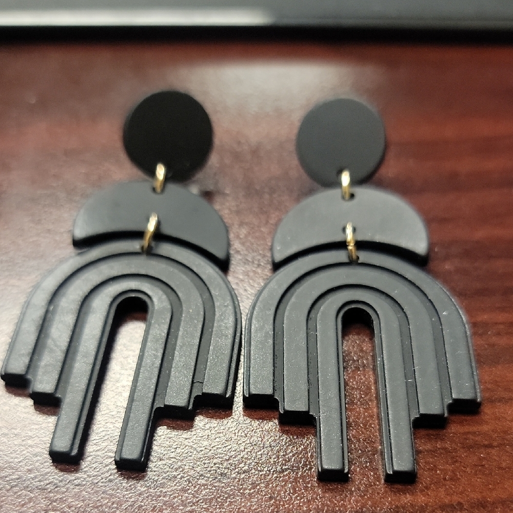 Black Geometric Dangle Earrings